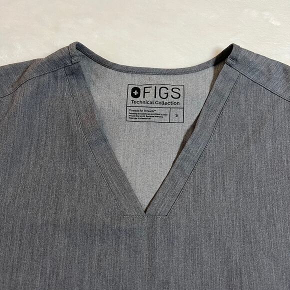 FIGS Technical Collection V-Neck Casma Three-Pocket Scrub Top Size Small - Picture 3 of 9